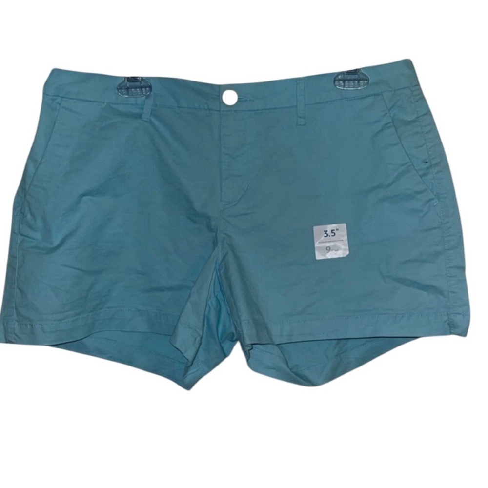 🌺NWT:OLD NAVY BLUE SHORTS
